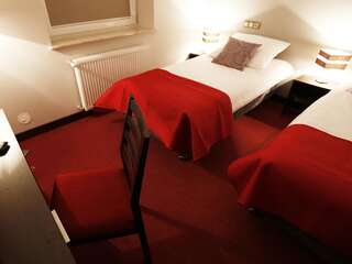 Отель Hotel Otoliński Плоцк Двухместный номер с 1 кроватью или 2 отдельными кроватями-11